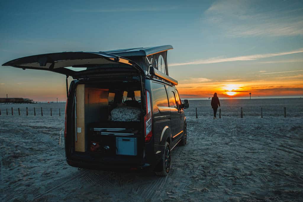 Neuländer Camper auf Ford Transit Custom